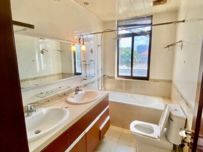 Appartement à louer à gombe zone A